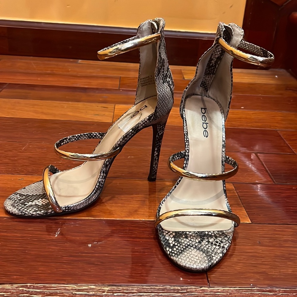 Bebe Alligator Print Gold Heels